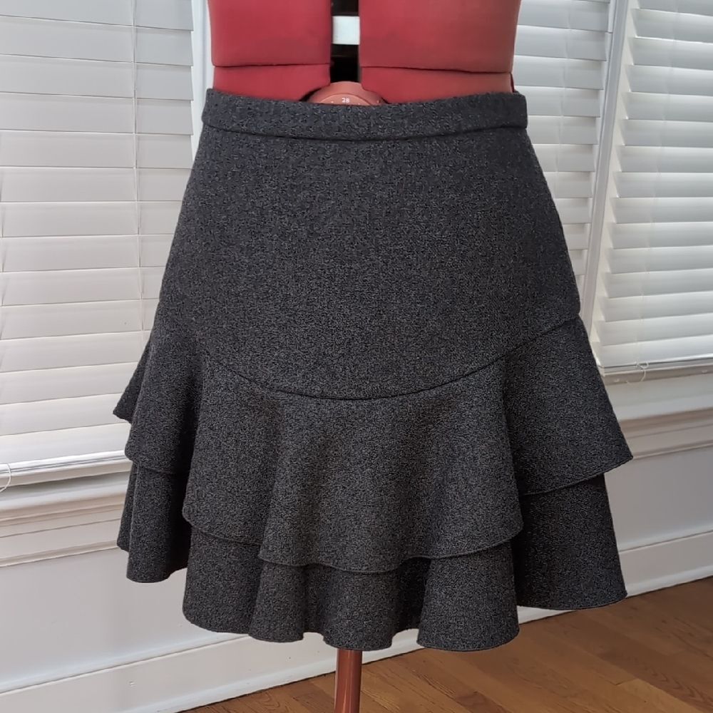 J. Crew Size 2 Minimalist Gray Ruffle Wool Blend Mini Skirt Coquette Whimsy Chic